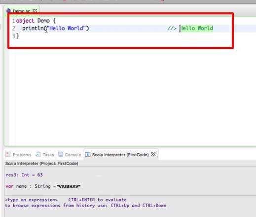 Using val and var variables in Scala